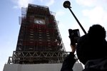 Alžbětina věž Westminsterského paláce, ve kterém sídlí britský parlament, v současnosti prochází nákladnou rekonstrukcí.