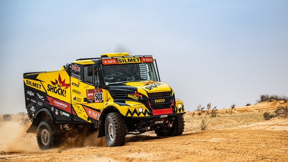 Rallye Dakar 2021: Macík bez čelního skla, ale znovu vyhrál!