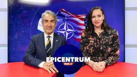 Americký velvyslanec o návštěvě Billa Clintona i oslavách vstupu do NATO.  A kdo další přijede z Washingtonu?