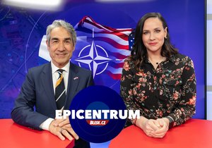 Americký velvyslanec o návštěvě Billa Clintona i oslavách vstupu do NATO.  A kdo další přijede z Washingtonu?