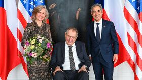 Zeman úřadoval: Oslavil 100. narozeniny generála Bočka a přijal velvyslance USA
