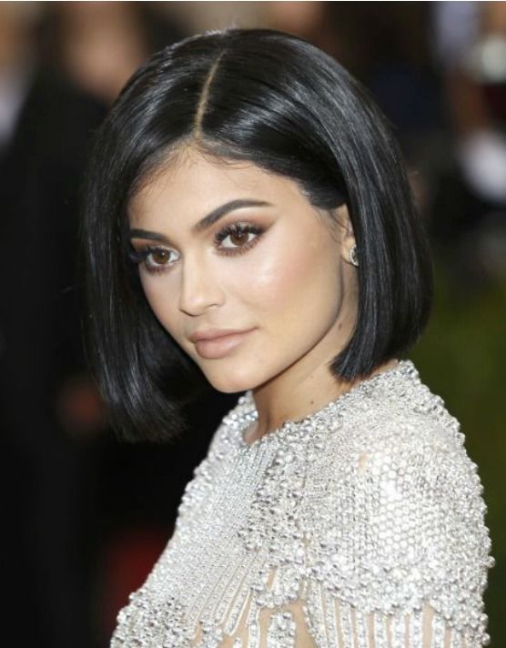 V obdobném modelu už se prezentovala i notorická provokatérka Kylie Jenner (18).