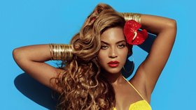 2013: Zpěvačka Beyoncé v kampani pro HM.