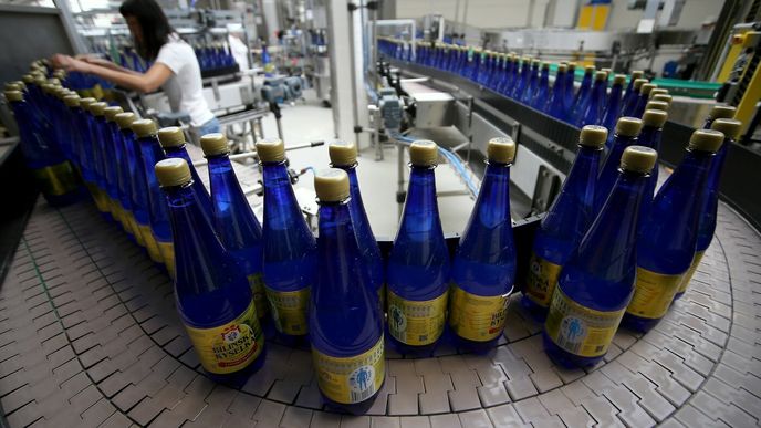 Krajský soud v Plzni udělil konečný souhlas s prodejem závodu Bohemia Healing Marienbad Waters (BHMW) společnosti European Healing Waters (EHW) za 440,5 milionů korun. Krajský soud v Plzni udělil konečný souhlas s prodejem závodu Bohemia Healing Marienbad Waters (BHMW) společnosti European Healing Waters (EHW) za 440,5 milionů korun.