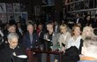 Bývalý prezident USA Bill Clinton zavzpomínal na návštěvu Prahy před 30 lety. V Redutě mu dělali společnost například prezident Petr Pavel s manželkou Evou, první dáma Dagmar Havlová, kterou doprovázela dcera Nina, někdejší premiér Mirek Topolánek či americký velvyslanec v Praze Bijan Sabet. Bývalý prezident USA Bill Clinton zavzpomínal na návštěvu Prahy před 30 lety. V Redutě mu dělali společnost například prezident Petr Pavel s manželkou Evou, první dáma Dagmar Havlová, kterou doprovázela dcera Nina, někdejší premiér Mirek Topolánek či americký velvyslanec v Praze Bijan Sabet.