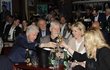 Bývalý prezident USA Bill Clinton zavzpomínal na návštěvu Prahy před 30 lety. V Redutě mu dělali společnost například prezident Petr Pavel s manželkou Evou, první dáma Dagmar Havlová, kterou doprovázela dcera Nina, někdejší premiér Mirek Topolánek či americký velvyslanec v Praze Bijan Sabet. Bývalý prezident USA Bill Clinton zavzpomínal na návštěvu Prahy před 30 lety. V Redutě mu dělali společnost například prezident Petr Pavel s manželkou Evou, první dáma Dagmar Havlová, kterou doprovázela dcera Nina, někdejší premiér Mirek Topolánek či americký velvyslanec v Praze Bijan Sabet.