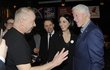 Bývalý prezident USA Bill Clinton zavzpomínal na návštěvu Prahy před 30 lety. V Redutě mu dělali společnost například prezident Petr Pavel s manželkou Evou, první dáma Dagmar Havlová, kterou doprovázela dcera Nina, někdejší premiér Mirek Topolánek či americký velvyslanec v Praze Bijan Sabet. Bývalý prezident USA Bill Clinton zavzpomínal na návštěvu Prahy před 30 lety. V Redutě mu dělali společnost například prezident Petr Pavel s manželkou Evou, první dáma Dagmar Havlová, kterou doprovázela dcera Nina, někdejší premiér Mirek Topolánek či americký velvyslanec v Praze Bijan Sabet.