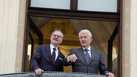 Premiér Petr Fiala (ODS) se setkal s bývalým americkým prezidentem Billem Clintonem. (11.3.2024)