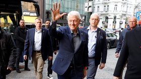 Bývalý americký prezident Bill Clinton při příjezdu do Reduty (10.3.2024)