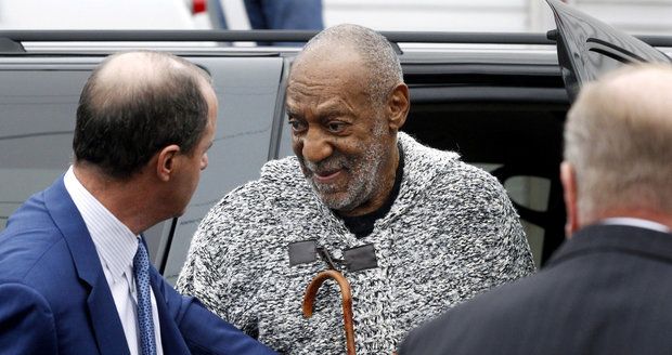 Americký herec Bill Cosby se soudu za znásilnění vyhne. Případy jsou promlčené.