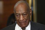 Billa Cosbyho čeká soud kvůli znásilnění.
