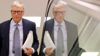 Sexuální predátor Jeffrey Epstein údajně vydíral Billa Gatese kvůli nevěře