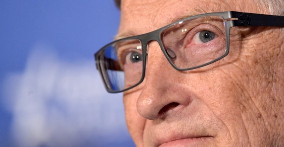 Vědci si lámou hlavu, proč očkování hromadně neumírají, nejsou neplodní a neposlouchají Billa Gatese