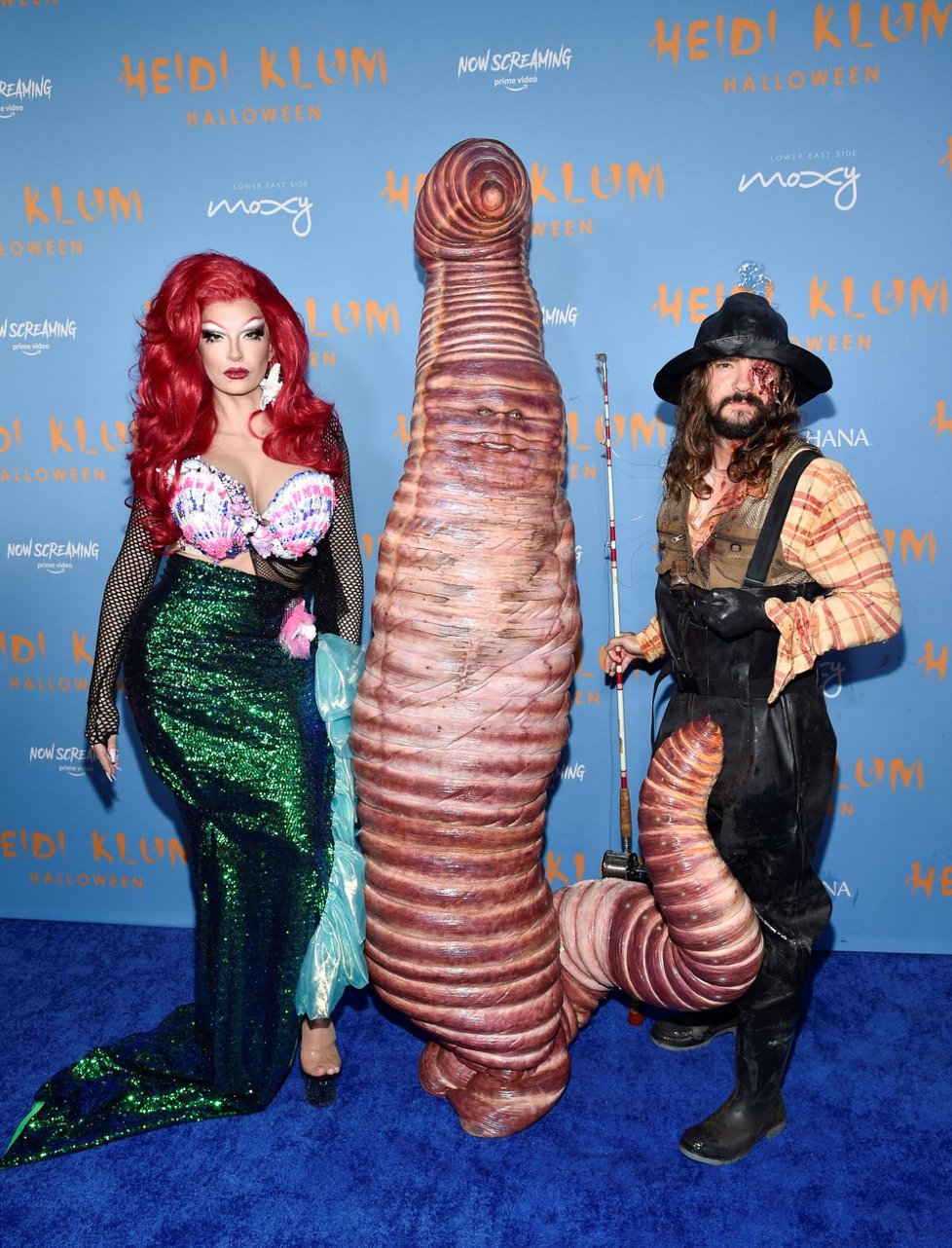 Tradiční halloweenská párty Heidi Klumové: Bill Kaulitz jako Ariel, Heidi jako žížala a Tom jako pomlácený rybář