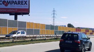 Česku hrozí arbitráž kvůli billboardům. Američané chtějí až 400 milionů