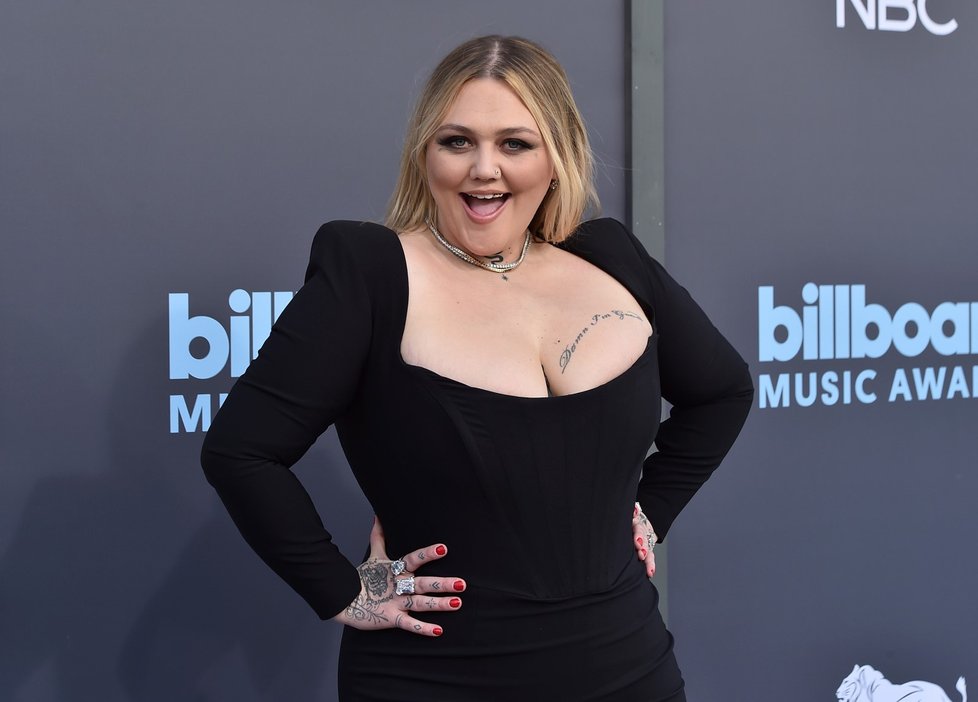 Předávání cen Billboard Music Awards 2022: Elle King