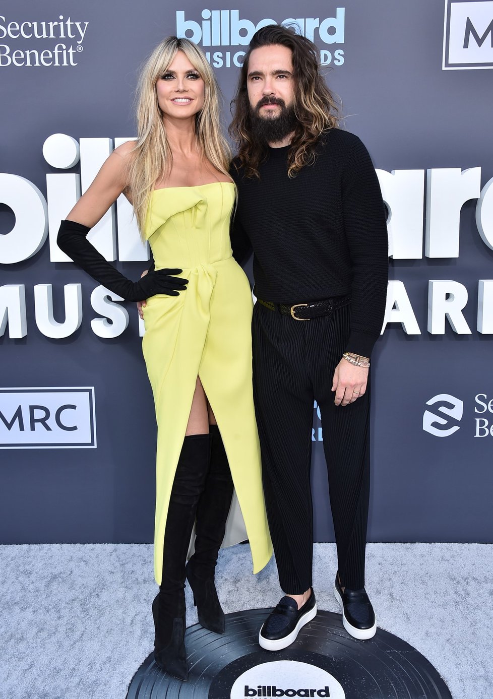 Předávání cen Billboard Music Awards 2022: Heidi Klum  s manželem