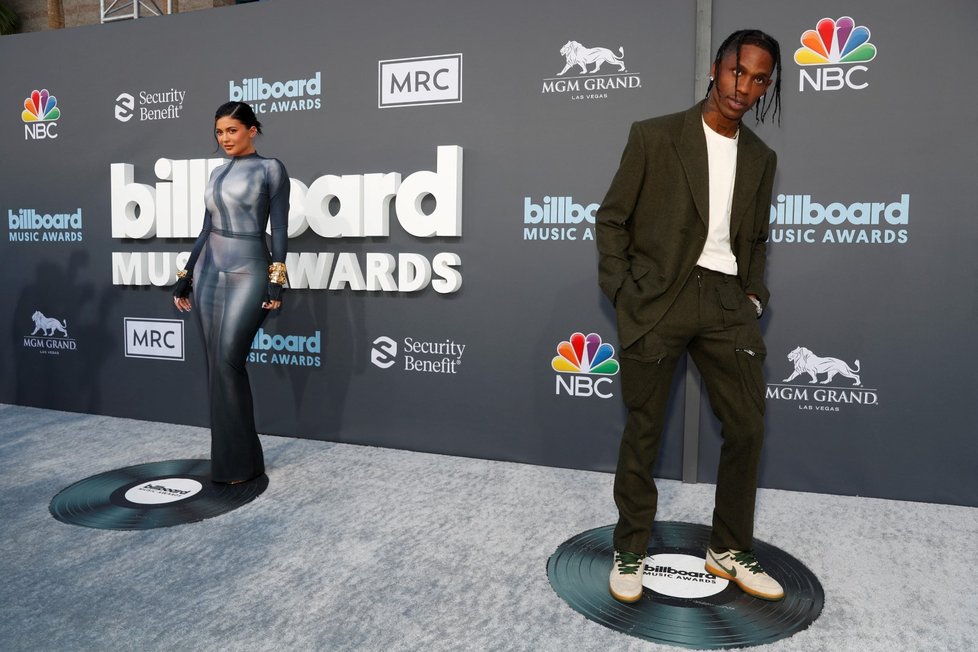 Předávání cen Billboard Music Awards 2022: Travis Scot a Kylie Jenner