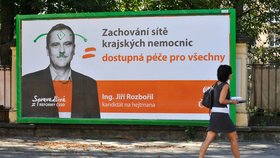 Ozdobený kandidát na hejtmana sociální demokracie Jiří Rozbořil.