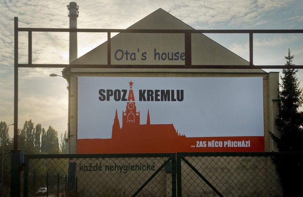 Antikampaň proti Zemanovcům: Narážka na údajné napojení na Kreml