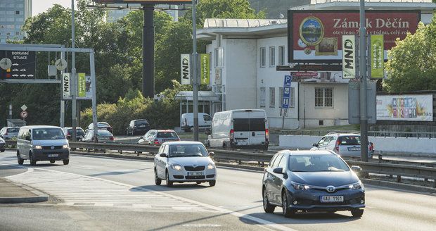 Praha nechá posoudit několik variant zahloubení přetížené ulice V Holešovičkách.