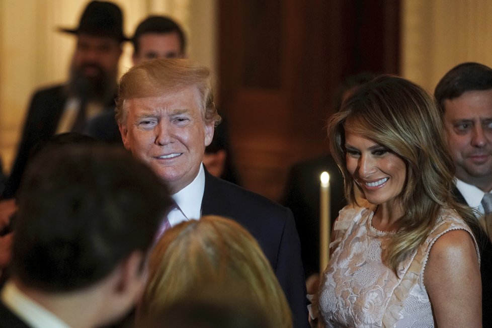 Prezident USA Donald Trump s manželkou Melanií.