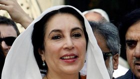 Bývalá premiérka Pákistánu Bénazír Bhuttová byla zabita při sebevražedném atentátu