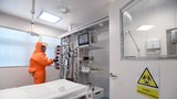 Ebola a mor pod kontrolou. Bulovka má speciální biobox pro vysoce infekční pacienty