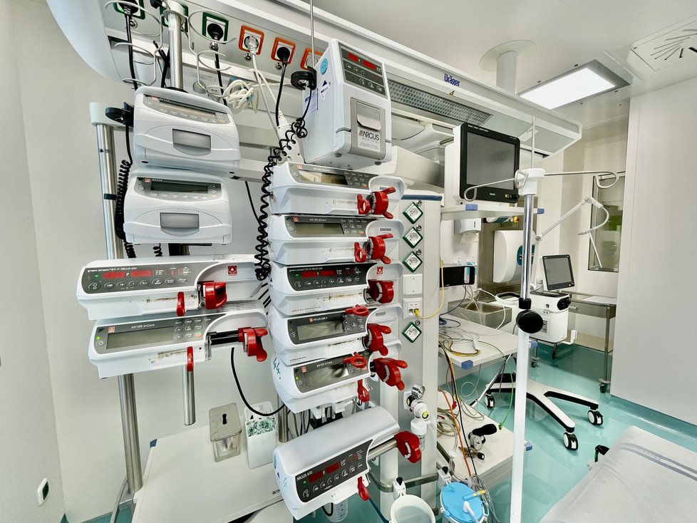 Nemocnice Na Bulovce má speciální biobox pro infekční pacienty. Funguje jako JIP.