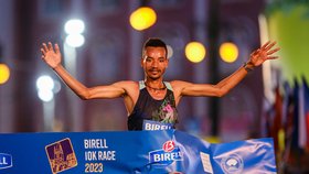 Šampionem Birell Grand Prix Praha se stal Etiopan Tadese Worku. Jeden z největších talentů světové atletiky vyhrál Birell Běh na 10 km v čase 27:35.