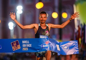 Šampionem Birell Grand Prix Praha se stal Etiopan Tadese Worku. Jeden z největších talentů světové atletiky vyhrál Birell Běh na 10 km v čase 27:35.