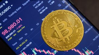 Překvapivý podzim bez euforie. Velryby prodávají krypto, bitcoin padl pod 100 tisíc dolarů Překvapivý podzim bez euforie. Velryby prodávají krypto, bitcoin padl pod 100 tisíc dolarů