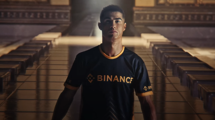 Ronaldo v reklamě na svou kolekci nezaměnitelných tokenů (NFT)