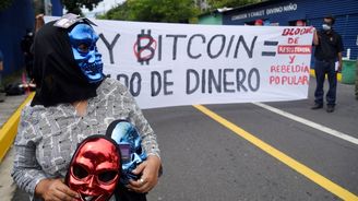 Salvadorci své měně bitcoinu nevěří. Češi doufají, že se díky nim zbaví daní z krypta