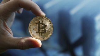 Cena bitcoinu skokově vzrostla. Je nejdražší od listopadu