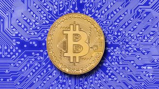 Saylor drží skoro milion bitcoinů, už dva týdny v kuse je ale rozprodává. Na cenu to má paradoxní vliv Saylor drží skoro milion bitcoinů, už dva týdny v kuse je ale rozprodává. Na cenu to má paradoxní vliv