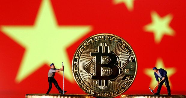 Smutek majitelů bitcoinů: Hodnoty kryptoměn prudce klesly, může za to zátah v Číně