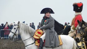 Američan Mark Schneider se vrátil po koronavirové pauze zpět do své role Napoleona Bonaparte.