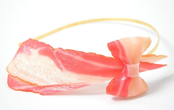 Růžovou mašli lehce nahradí plátek prorostlé slaniny.
