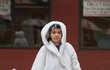 Bjork si do ulic New Yorku vyrazila v podivném zimním outfitu alá lední medvěd