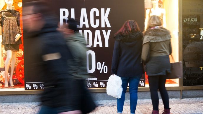 Tržby obchodníků v Česku by letos podle firmy Shoptet mohly při slevové akci Black Friday poprvé přesáhnout miliardu korun.