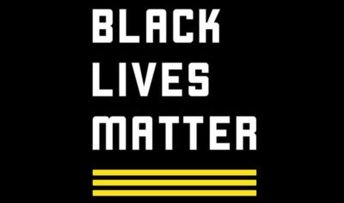 Adidas chtěl zbavit hnutí Black Lives Matter pruhů, ale ze sporu vycouval