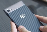 Podívejte se na nové BlackBerry Motion. Ostružina bez klávesnice s osobitým designem