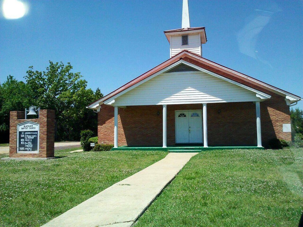 Blackjack Missionary Baptist Church ve Starkville se stal místem tragické události.