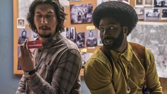 Tragikomedie BlacKkKlansman: Energické retro o mrazivé současnosti