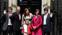 Tony Blair s rodinou, Euan Blair je na snímku vlevo.