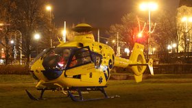 Dítě, které se topilo v řece Blanici, přepravil vrtulník do jedné z pražských nemocnic.