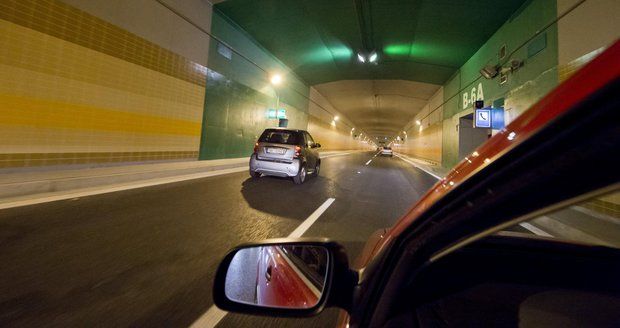 Tunelový komplex Blanka za desítky miliard korun provází problémy dlouhodobě.