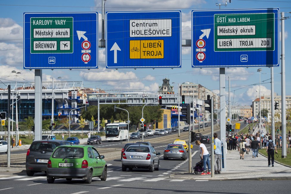 Tunel Blanka vyzkoušeli první řidiči v září 2015.