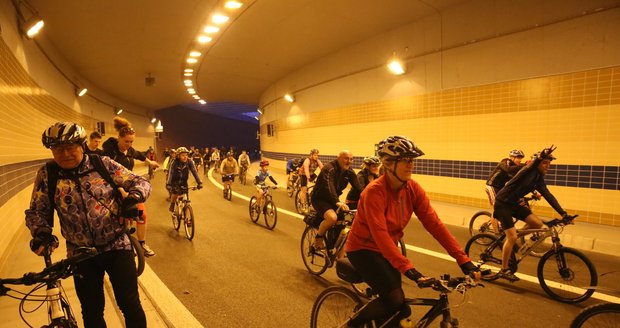 Otevřeli tunel Blanka, ale jenom cyklistům.